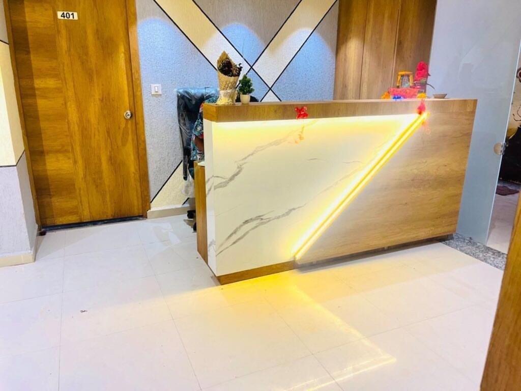 سورات Oyo Florence Hotel المظهر الخارجي الصورة